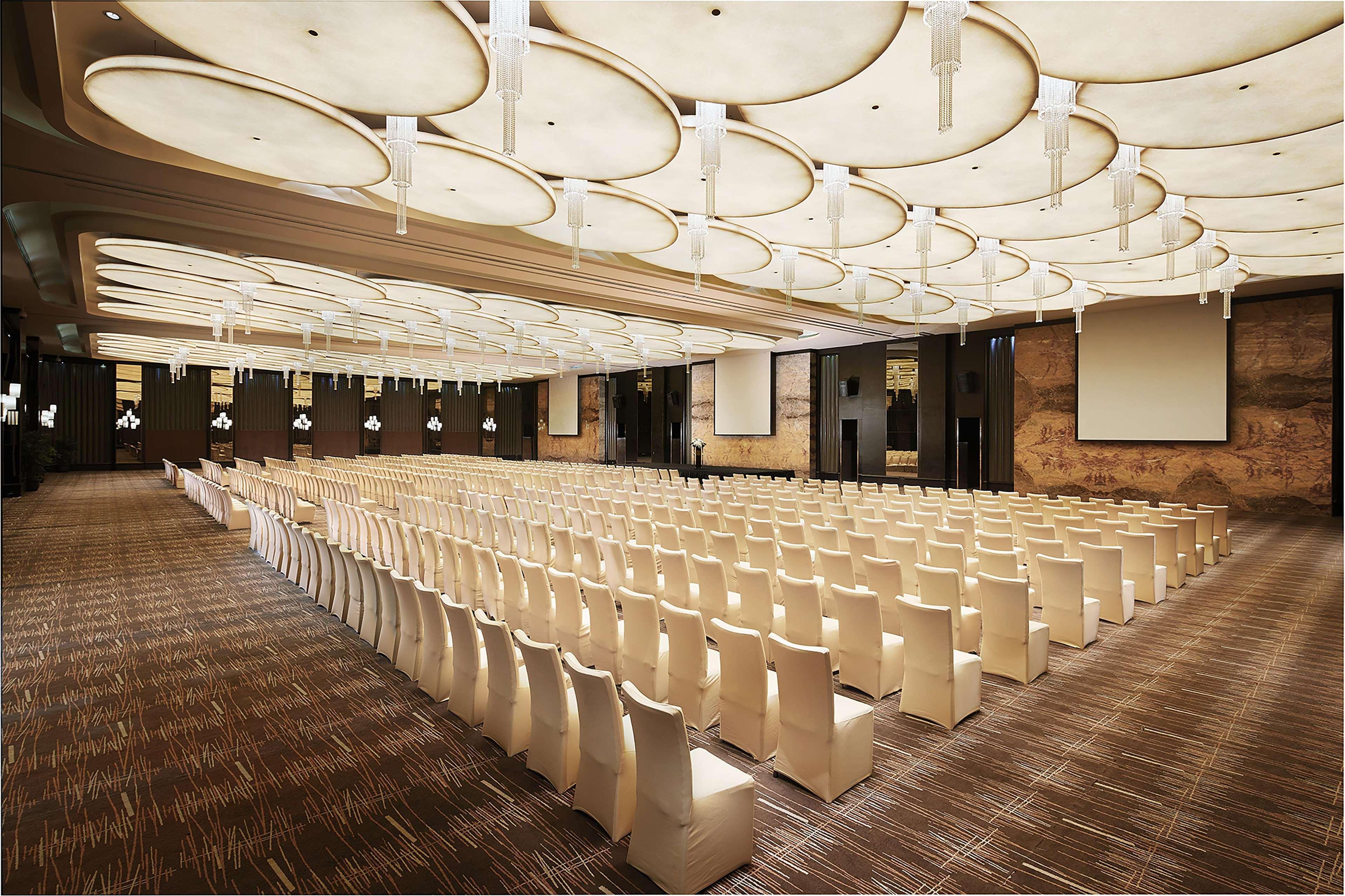 Hilton Shanghai Hongqiao Exterior foto