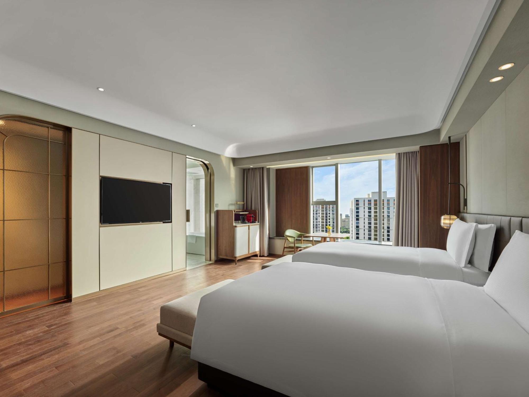 Hilton Shanghai Hongqiao Exterior foto