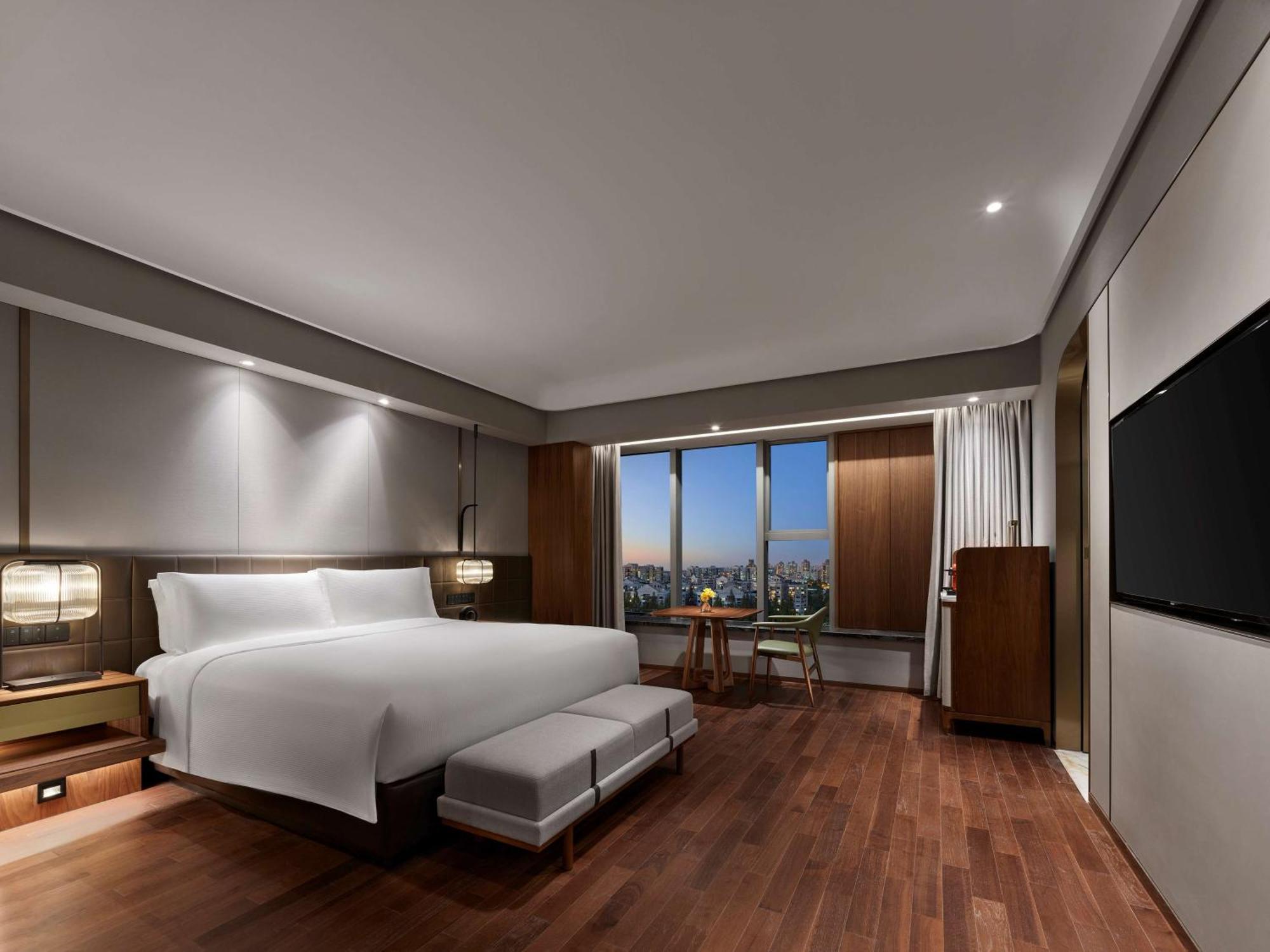 Hilton Shanghai Hongqiao Exterior foto